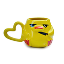 Caneca 3D Psicopato 300ml em Cerâmica Colecionável Amarelo e Branco