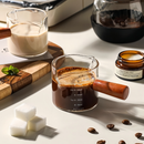 Mini Copo Medidor com Bico Duplo – Café, Leite e Chá | Praticidade e Elegância